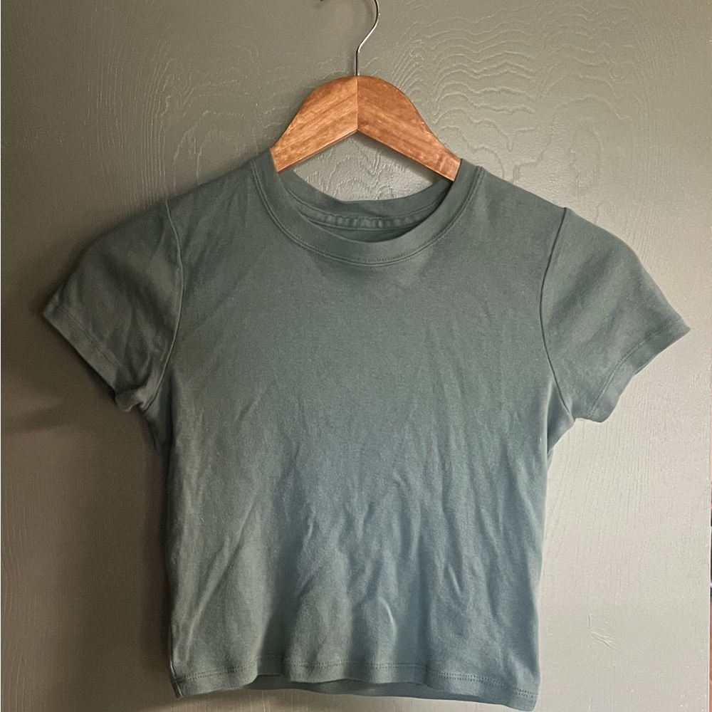 Hollister Green  crew baby tee